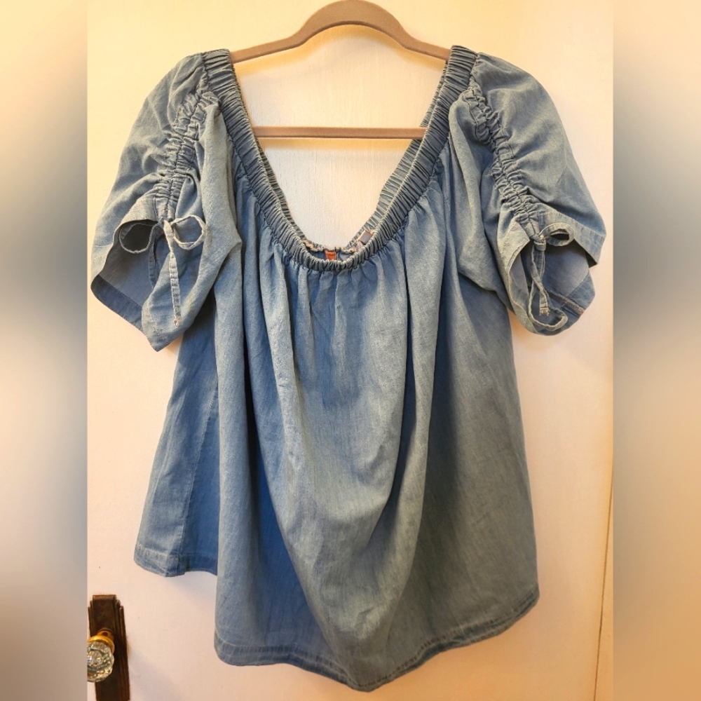Black Bull Apparel pretty off the shoulder gathered sleeve XXL top
